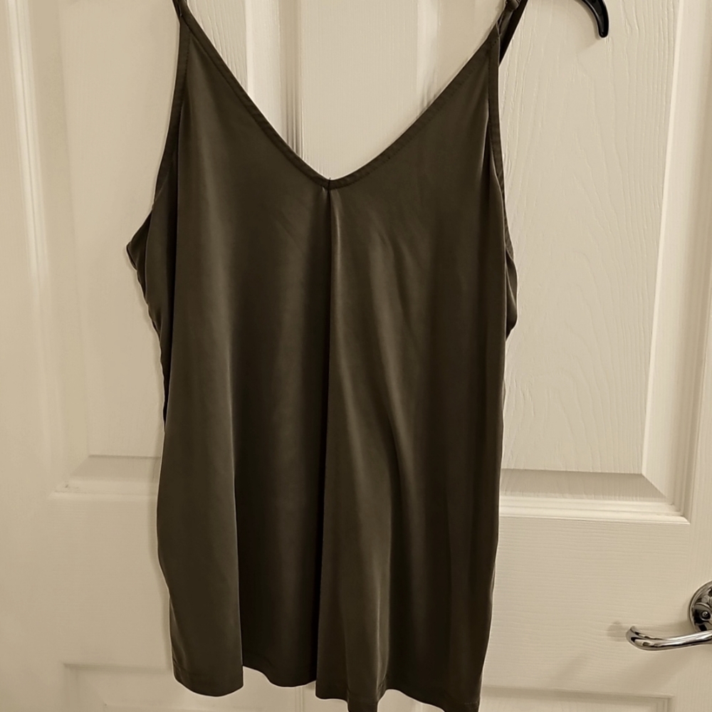 Adjustable Strap Womens Tank 🥰😍